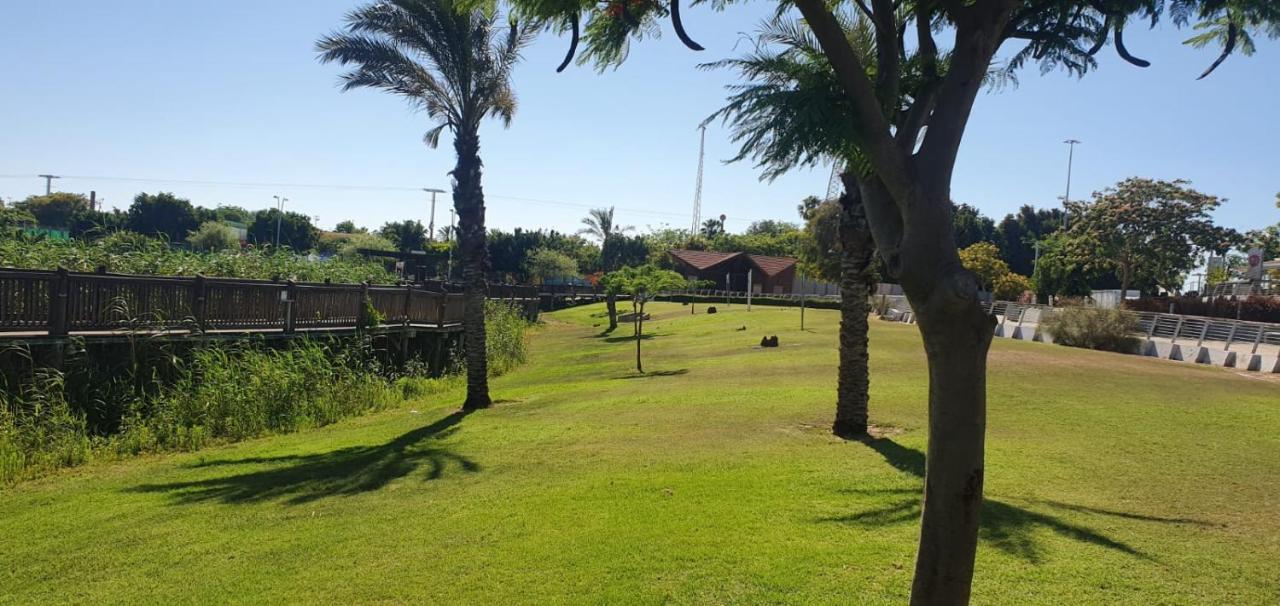 Apartamento יחידת דיור Rishon LeZion Exterior foto